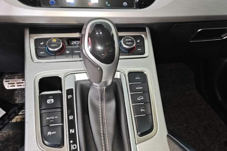 Used Geely Auto Emgrand X7 Sport 2016 1.8TD Automatic ZhiZun Version Gear Lever