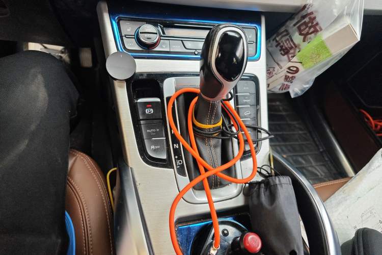 Used Geely Auto Emgrand X7 Sport 2016 1.8TD Automatic ZhiZun Version Gear Lever