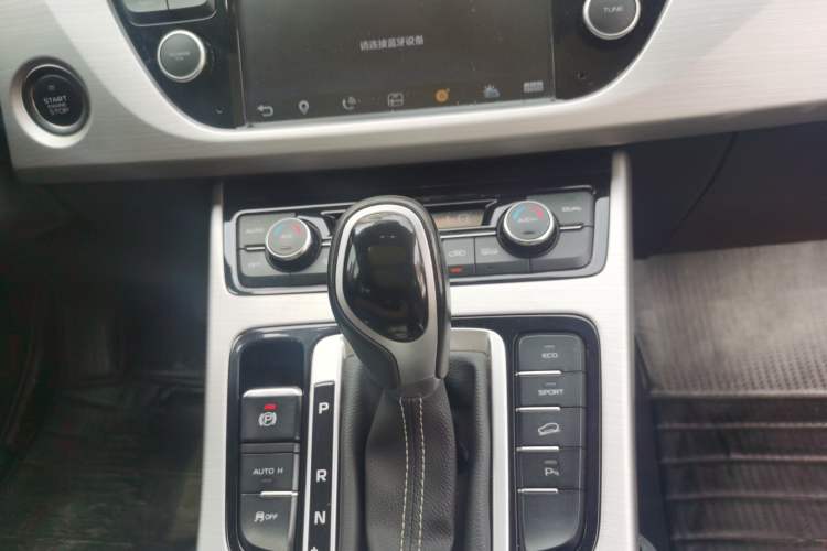 Used Geely Auto Emgrand X7 Sport 2016 1.8TD Automatic Smart Connectivity Version Gear Lever