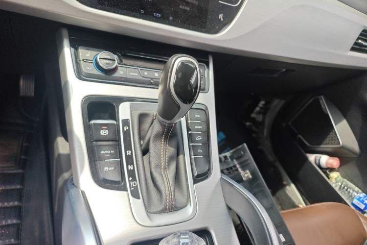 Used Geely Auto Emgrand X7 Sport 2016 1.8TD Automatic ZhiZun Version Gear Lever