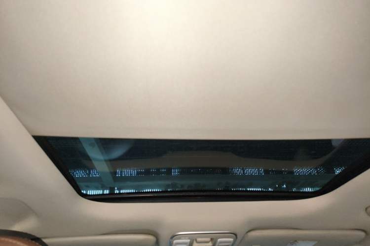 Used Geely Auto Emgrand X7 Sport 2016 1.8TD Automatic ZhiZun Version Headliner