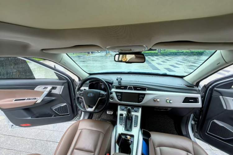 Used Geely Auto Emgrand X7 Sport 2016 1.8TD Automatic ZhiZun Version Headliner