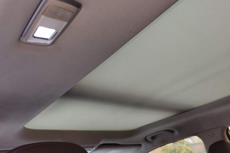 Used Geely Auto Emgrand X7 Sport 2016 1.8TD Automatic ZhiZun Version Headliner