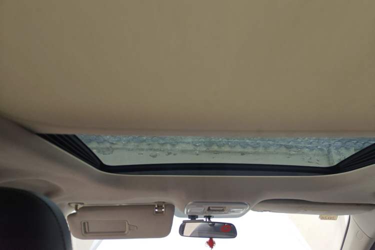 Used Geely Auto Emgrand X7 Sport 2016 2.0L Manual ZhiShang Version Headliner