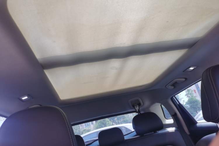 Used Geely Auto Emgrand X7 Sport 2016 1.8TD Automatic Smart Connectivity Version Headliner