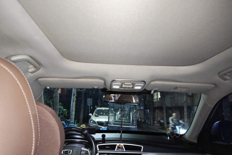 Used Geely Auto Emgrand X7 Sport 2016 1.8TD Automatic ZhiZun Version Headliner