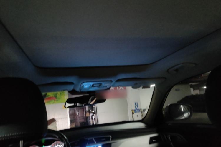 Used Geely Auto Emgrand X7 Sport 2016 1.8TD Automatic ZhiShang Model Headliner