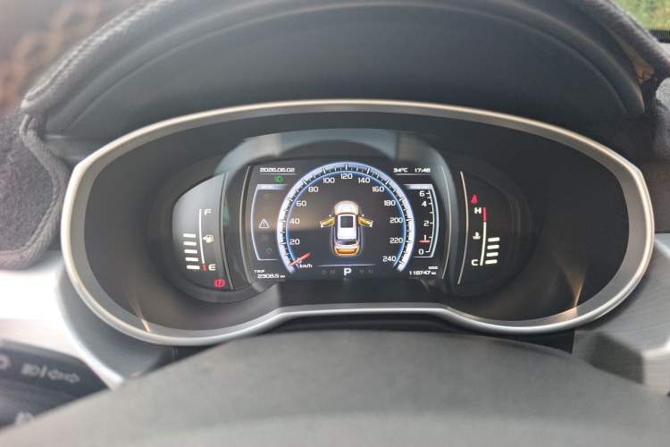 Used Geely Auto Emgrand X7 Sport 2016 1.8TD Automatic ZhiZun Version Instrument Cluster