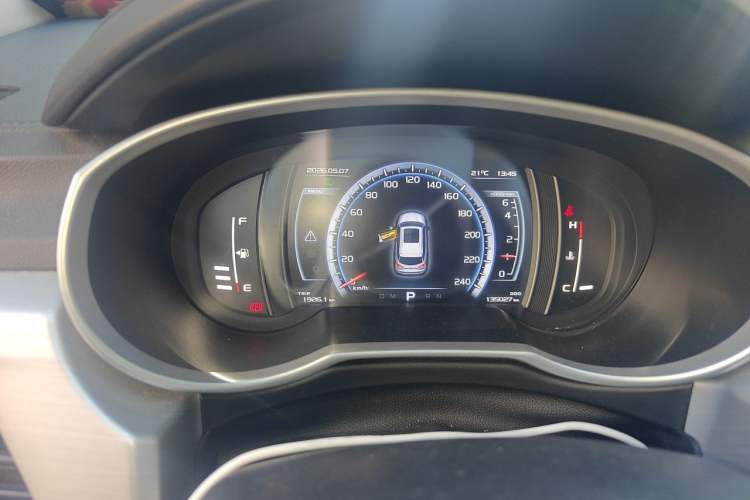Used Geely Auto Emgrand X7 Sport 2016 1.8TD Automatic ZhiZun Version Instrument Cluster