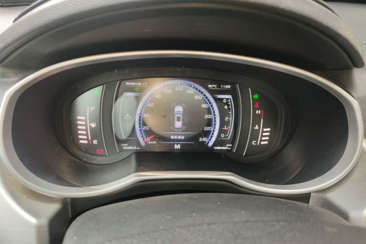 Used Geely Auto Emgrand X7 Sport 2016 2.0L Manual Smart Connect Version Instrument Cluster