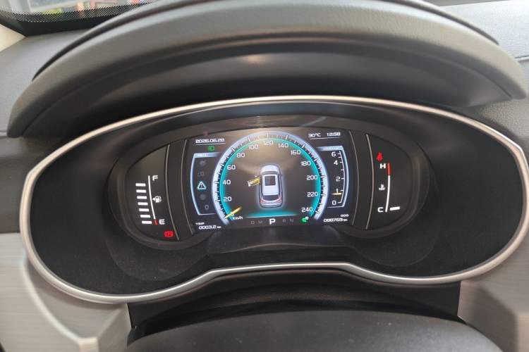 Used Geely Auto Emgrand X7 Sport 2016 1.8TD Automatic ZhiZun Version Instrument Cluster