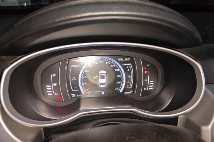 Used Geely Auto Emgrand X7 Sport 2016 1.8TD Automatic ZhiZun Version Instrument Cluster