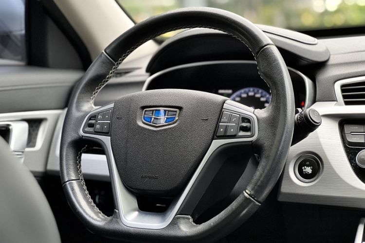 Used Geely Auto Emgrand X7 Sport 2016 1.8TD Automatic Smart Model Interior 2