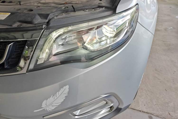Used Geely Auto Emgrand X7 Sport 2016 1.8TD Automatic ZhiZun Version Left Front Headlight