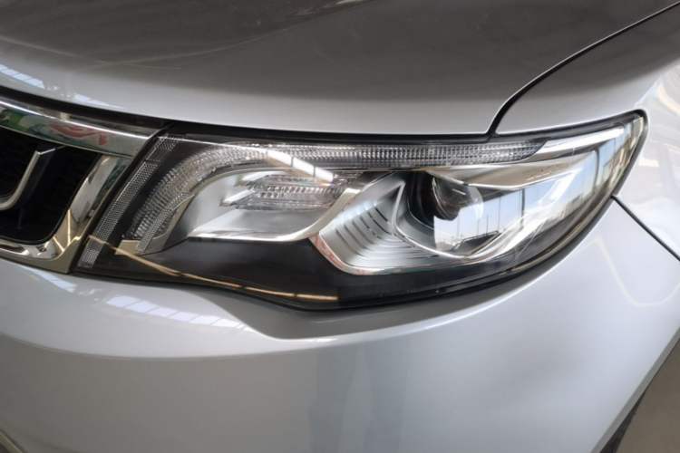 Used Geely Auto Emgrand X7 Sport 2016 1.8TD Automatic Smart Model Left Front Headlight