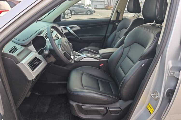 Used Geely Auto Emgrand X7 Sport 2016 1.8TD Automatic Smart Connectivity Version Left Front Seat