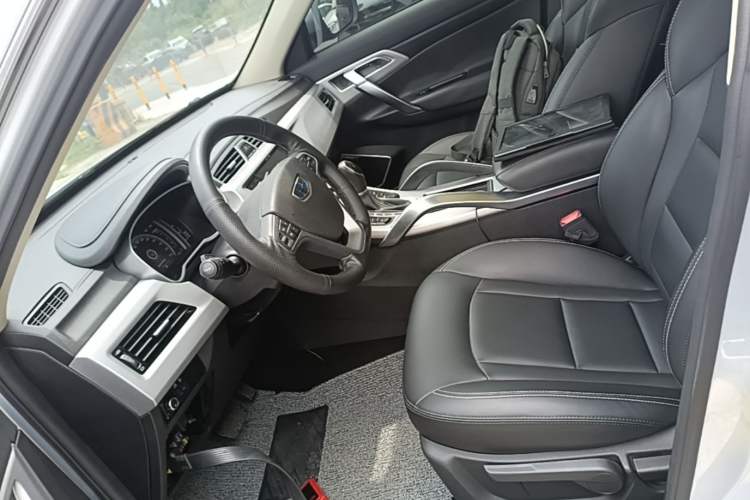Used Geely Auto Emgrand X7 Sport 2016 1.8TD Automatic Smart Connectivity Version Left Front Seat