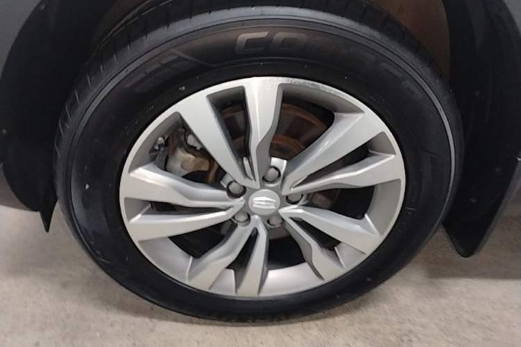 Used Geely Auto Emgrand X7 Sport 2016 1.8TD Automatic ZhiZun Version Left Front Wheel Hub