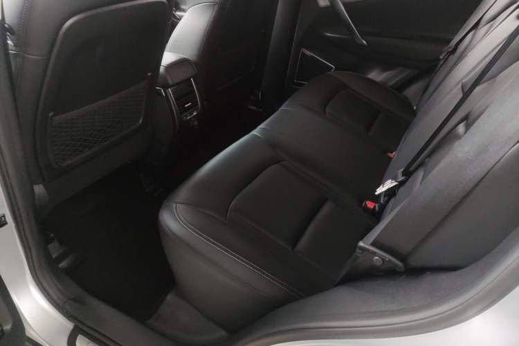 Used Geely Auto Emgrand X7 Sport 2016 1.8TD Automatic ZhiShang Model Left Rear Seat