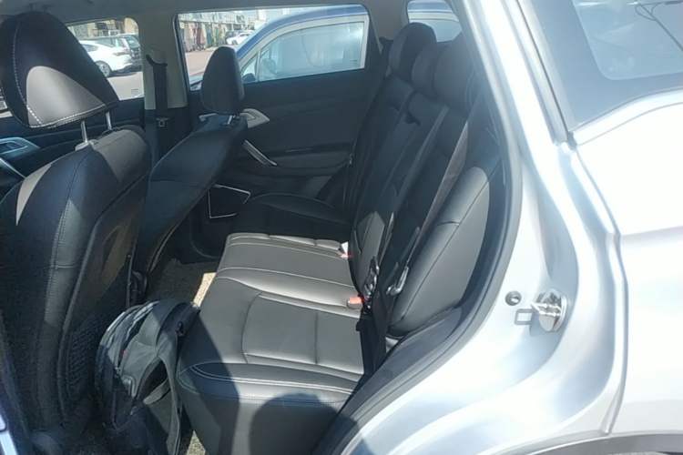 Used Geely Auto Emgrand X7 Sport 2016 1.8TD Automatic Smart Connectivity Version Left Rear Seat