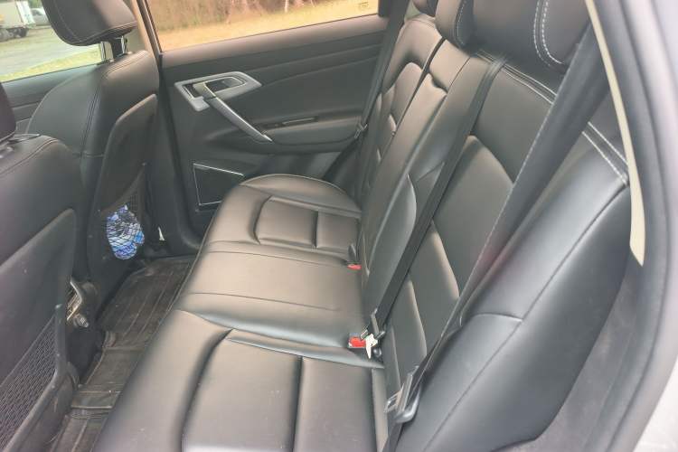 Used Geely Auto Emgrand X7 Sport 2016 1.8TD Automatic Smart Model Left Rear Seat