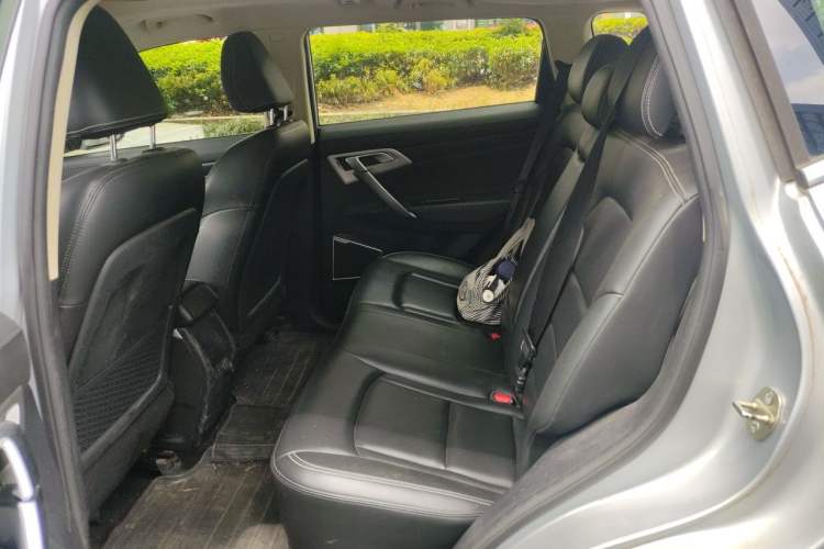 Used Geely Auto Emgrand X7 Sport 2016 2.0L Manual Smart Connect Version Left Rear Seat