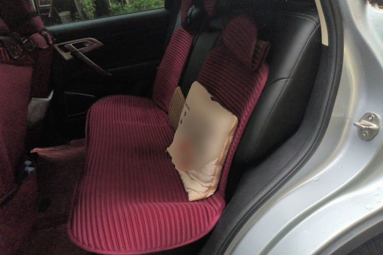Used Geely Auto Emgrand X7 Sport 2016 2.0L Manual ZhiShang Version Left Rear Seat