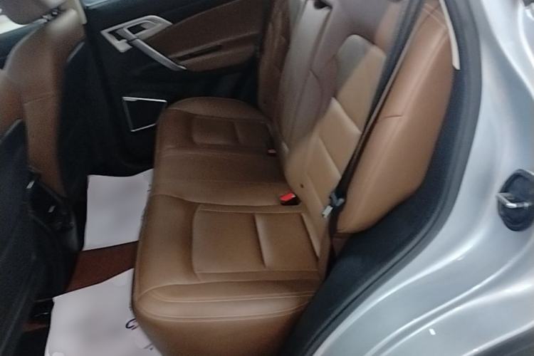 Used Geely Auto Emgrand X7 Sport 2016 1.8TD Automatic ZhiZun Version Left Rear Seat