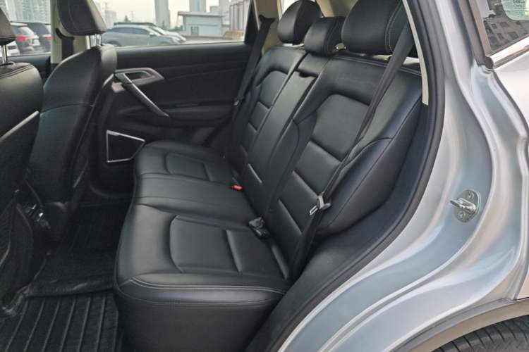 Used Geely Auto Emgrand X7 Sport 2016 1.8TD Automatic Smart Connectivity Version Left Rear Seat
