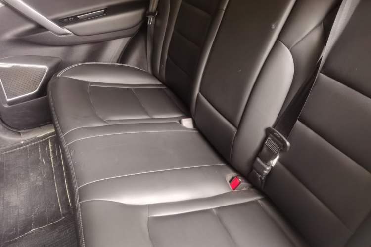 Used Geely Auto Emgrand X7 Sport 2016 1.8TD Automatic ZhiShang Model Left Rear Seat