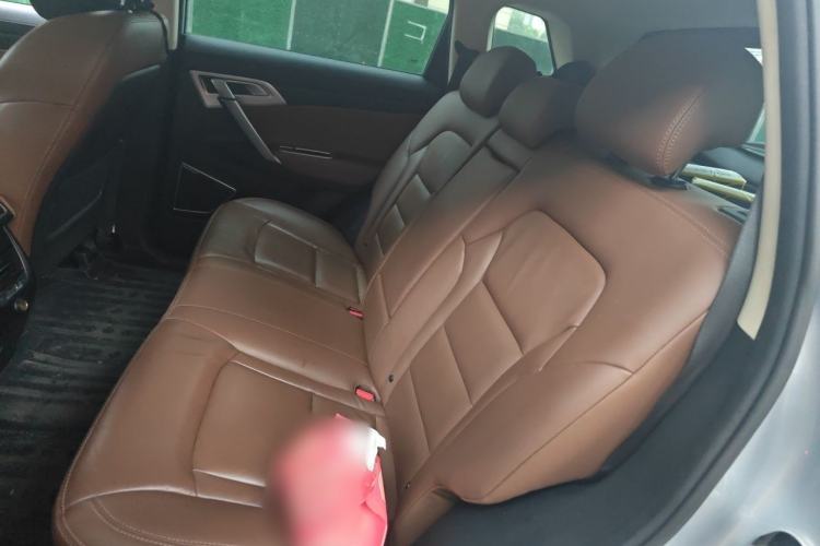 Used Geely Auto Emgrand X7 Sport 2016 1.8TD Automatic All-Wheel-Drive ZhiZun Edition Left Rear Seat
