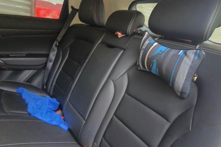 Used Geely Auto Emgrand X7 Sport 2016 1.8TD Automatic ZhiShang Model Left Rear Seat