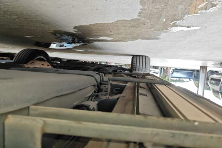 Used Geely Auto Emgrand X7 Sport 2016 1.8TD Automatic ZhiZun Version Left Side Sill
