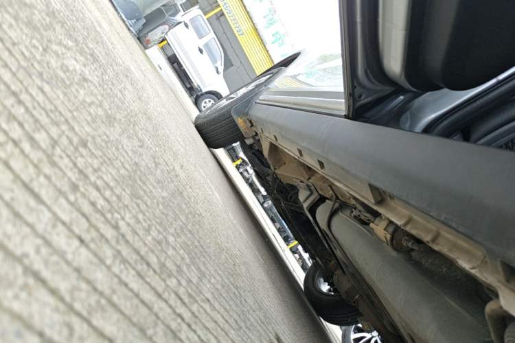 Used Geely Auto Emgrand X7 Sport 2016 2.0L Manual ZhiShang Version Left Side Sill