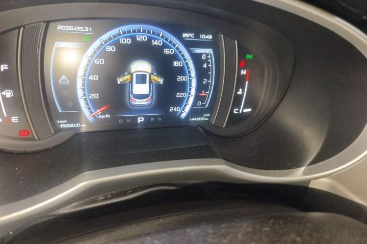 Used Geely Auto Emgrand X7 Sport 2016 1.8TD Automatic Smart Connectivity Version Odometer Close Up