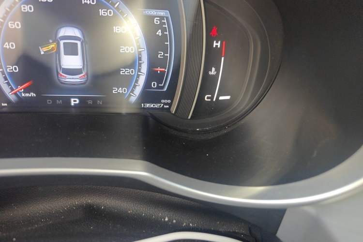 Used Geely Auto Emgrand X7 Sport 2016 1.8TD Automatic ZhiZun Version Odometer Close Up