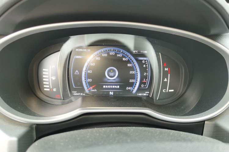 Used Geely Auto Emgrand X7 Sport 2016 1.8TD Automatic ZhiZun Version Odometer Close Up