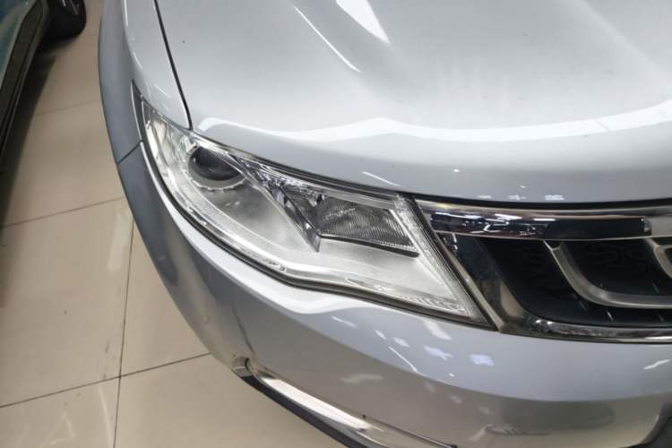Used Geely Auto Emgrand X7 Sport 2016 1.8TD Automatic ZhiShang Model Right Front Headlight