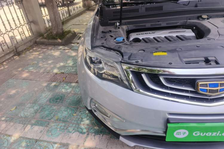 Used Geely Auto Emgrand X7 Sport 2016 1.8TD Automatic Smart Model Right Front Headlight