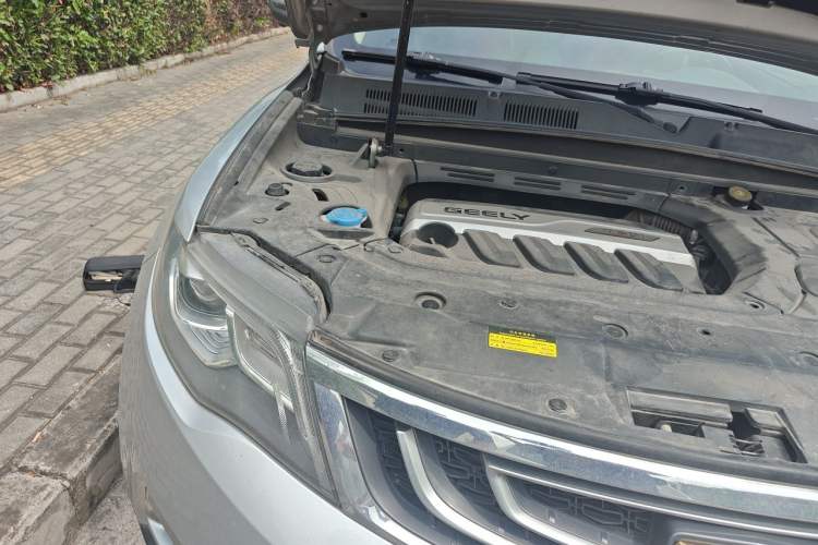 Used Geely Auto Emgrand X7 Sport 2016 1.8TD Automatic Smart Model Right Front Headlight