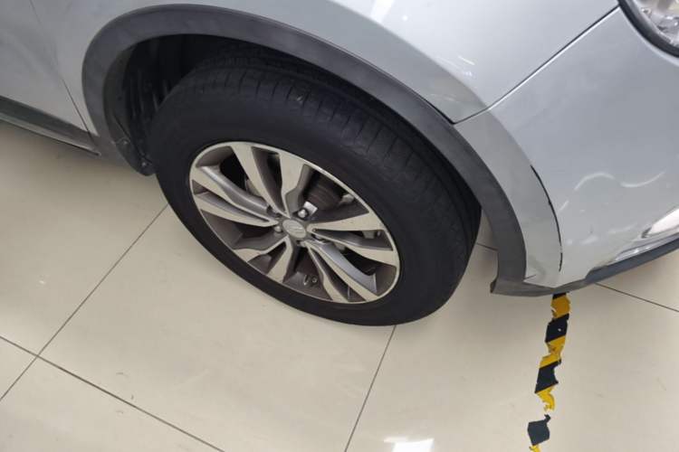 Used Geely Auto Emgrand X7 Sport 2016 1.8TD Automatic ZhiShang Model Right Front Wheel Hub