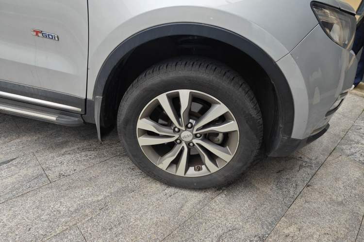 Used Geely Auto Emgrand X7 Sport 2016 1.8TD Automatic ZhiZun Version Right Front Wheel Hub