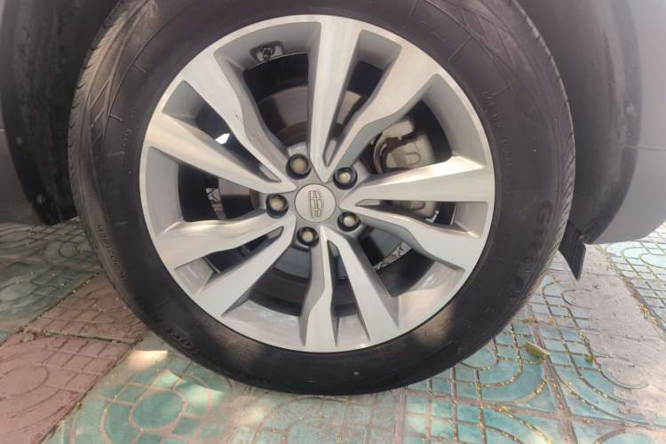 Used Geely Auto Emgrand X7 Sport 2016 1.8TD Automatic Smart Model Right Front Wheel Hub