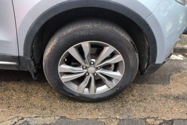 Used Geely Auto Emgrand X7 Sport 2016 2.0L Manual ZhiShang Version Right Front Wheel Hub