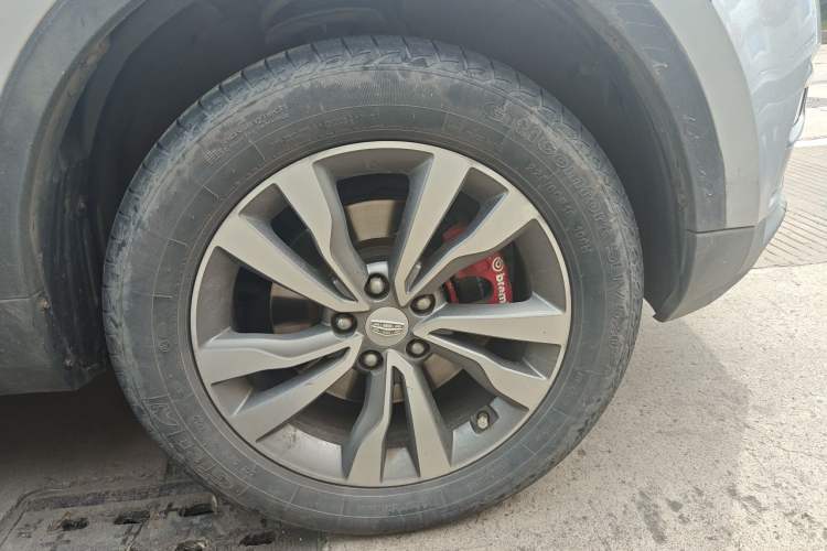 Used Geely Auto Emgrand X7 Sport 2016 1.8TD Automatic Smart Model Right Front Wheel Hub