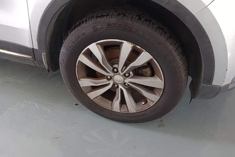 Used Geely Auto Emgrand X7 Sport 2016 1.8TD Automatic Smart Connectivity Version Right Front Wheel Hub