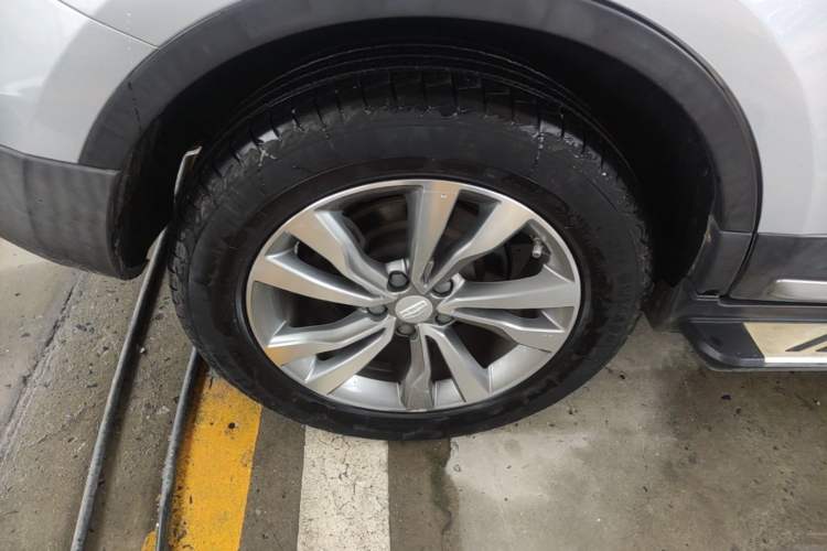 Used Geely Auto Emgrand X7 Sport 2016 1.8TD Automatic ZhiShang Model Right Rear Wheel Hub