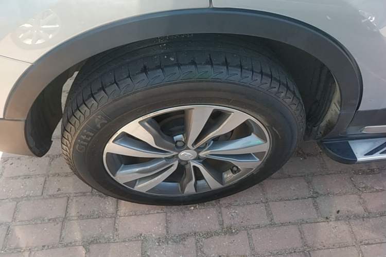 Used Geely Auto Emgrand X7 Sport 2016 1.8TD Automatic Smart Connectivity Version Right Rear Wheel Hub
