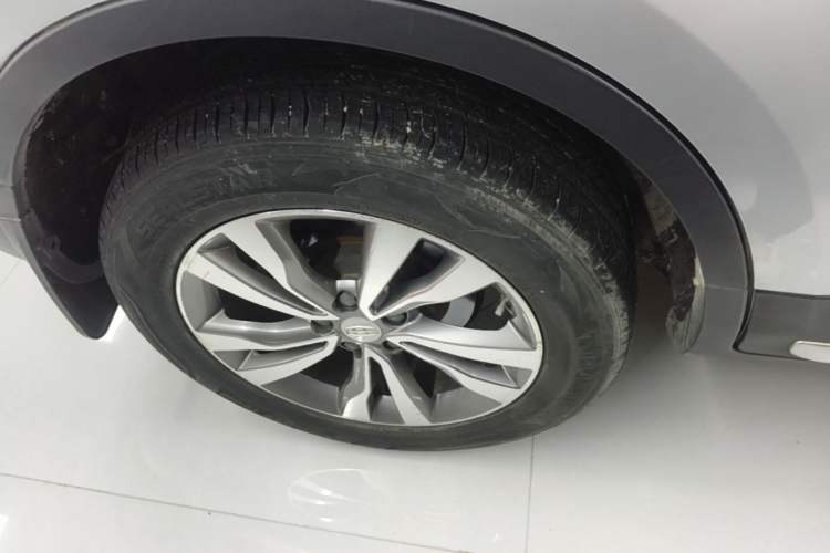 Used Geely Auto Emgrand X7 Sport 2016 1.8TD Automatic ZhiZun Version Right Rear Wheel Hub