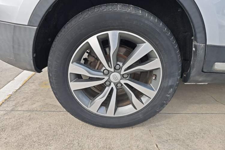 Used Geely Auto Emgrand X7 Sport 2016 1.8TD Automatic Smart Connectivity Version Right Rear Wheel Hub